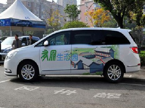 麟游户外车贴喷绘如何保持效果?